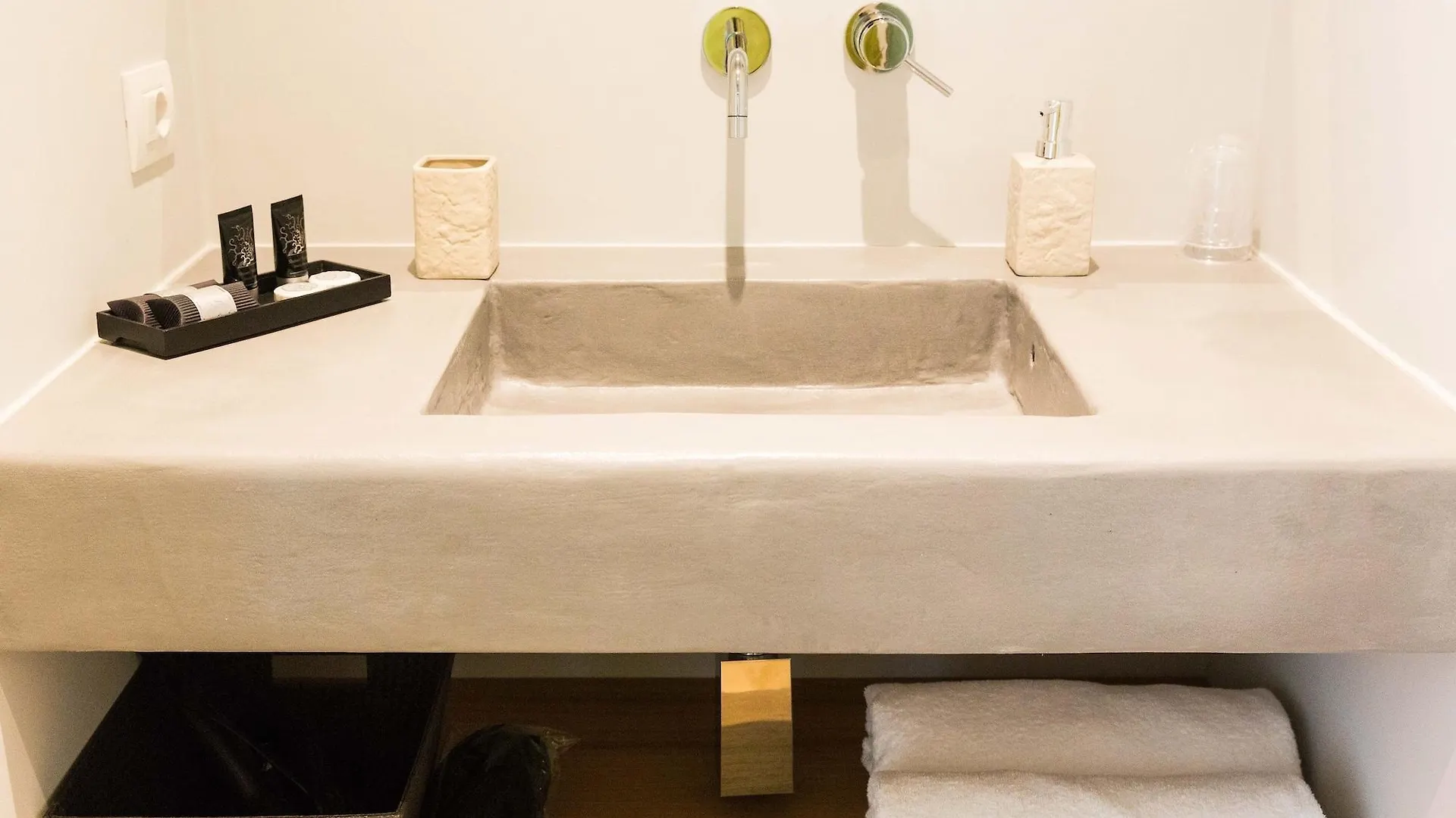 200 Rooms & Terrace Bari Bed & Breakfast